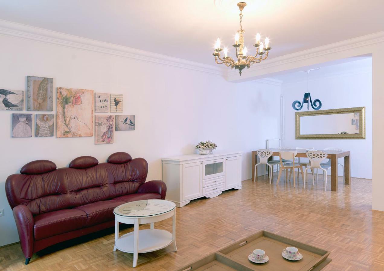 Pearl Apartment